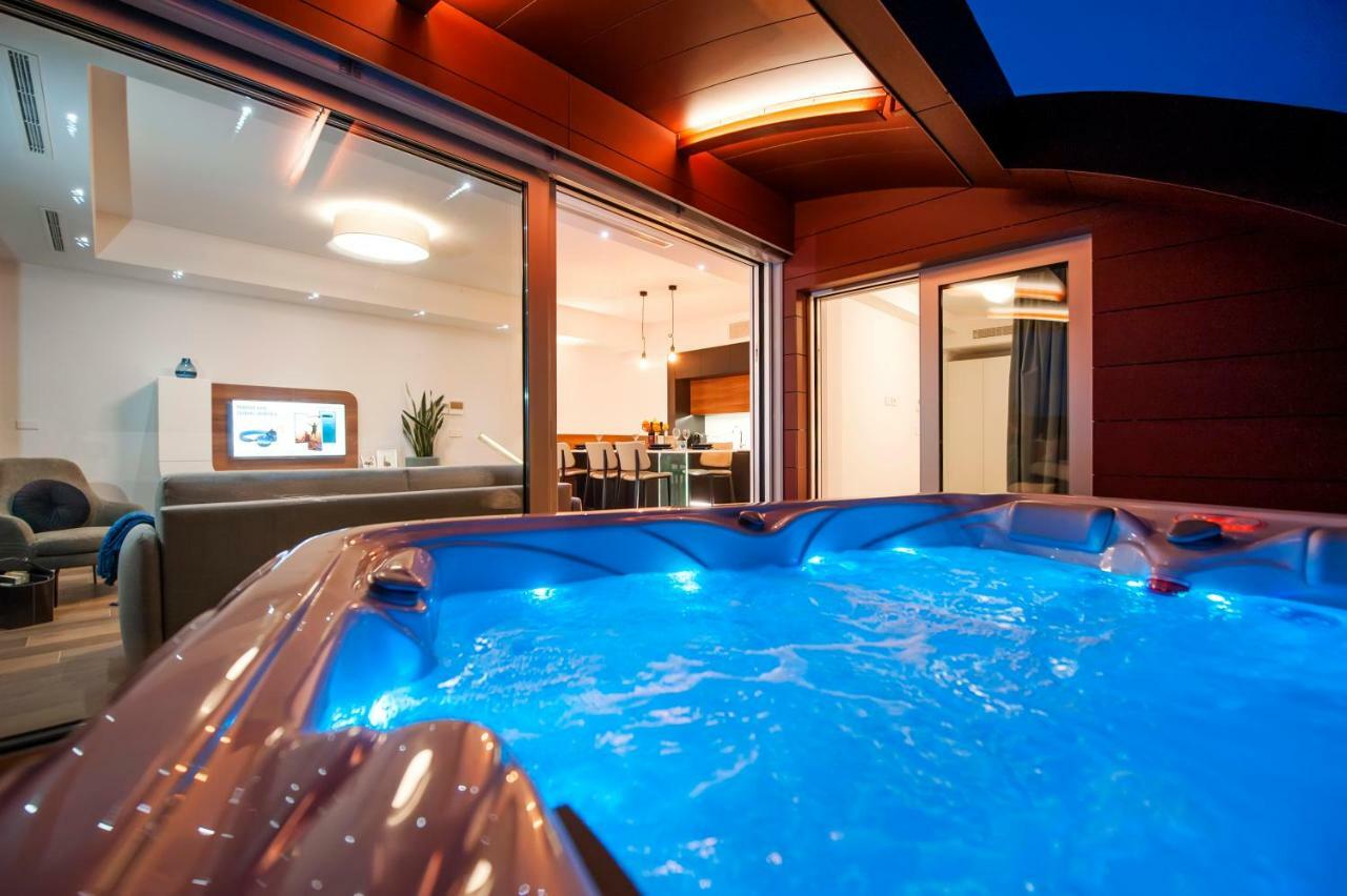 The Q Superior - A Penthouse With Jacuzzi And Sauna Rovinj Kültér fotó